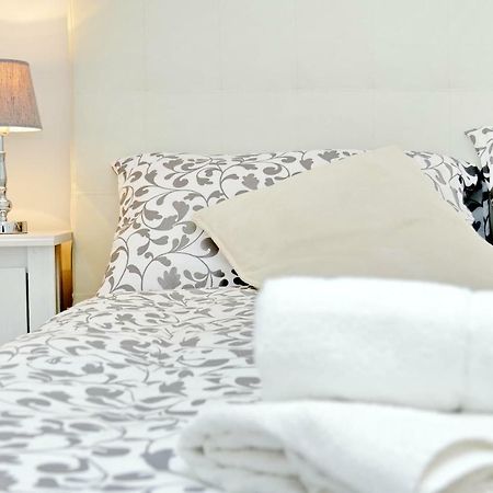 Bbhome Trastevere Station White Chic Apartment ローマ エクステリア 写真