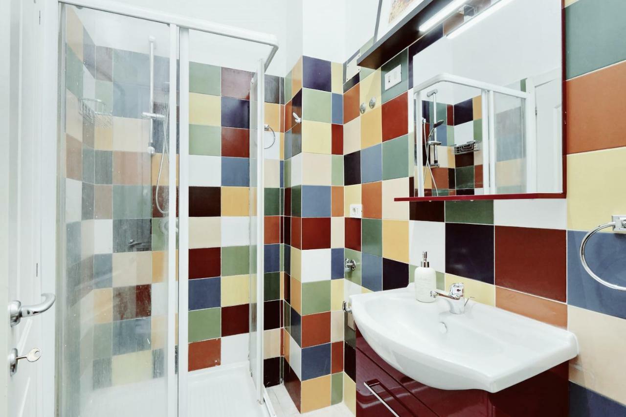Bbhome Trastevere Station White Chic Apartment ローマ エクステリア 写真